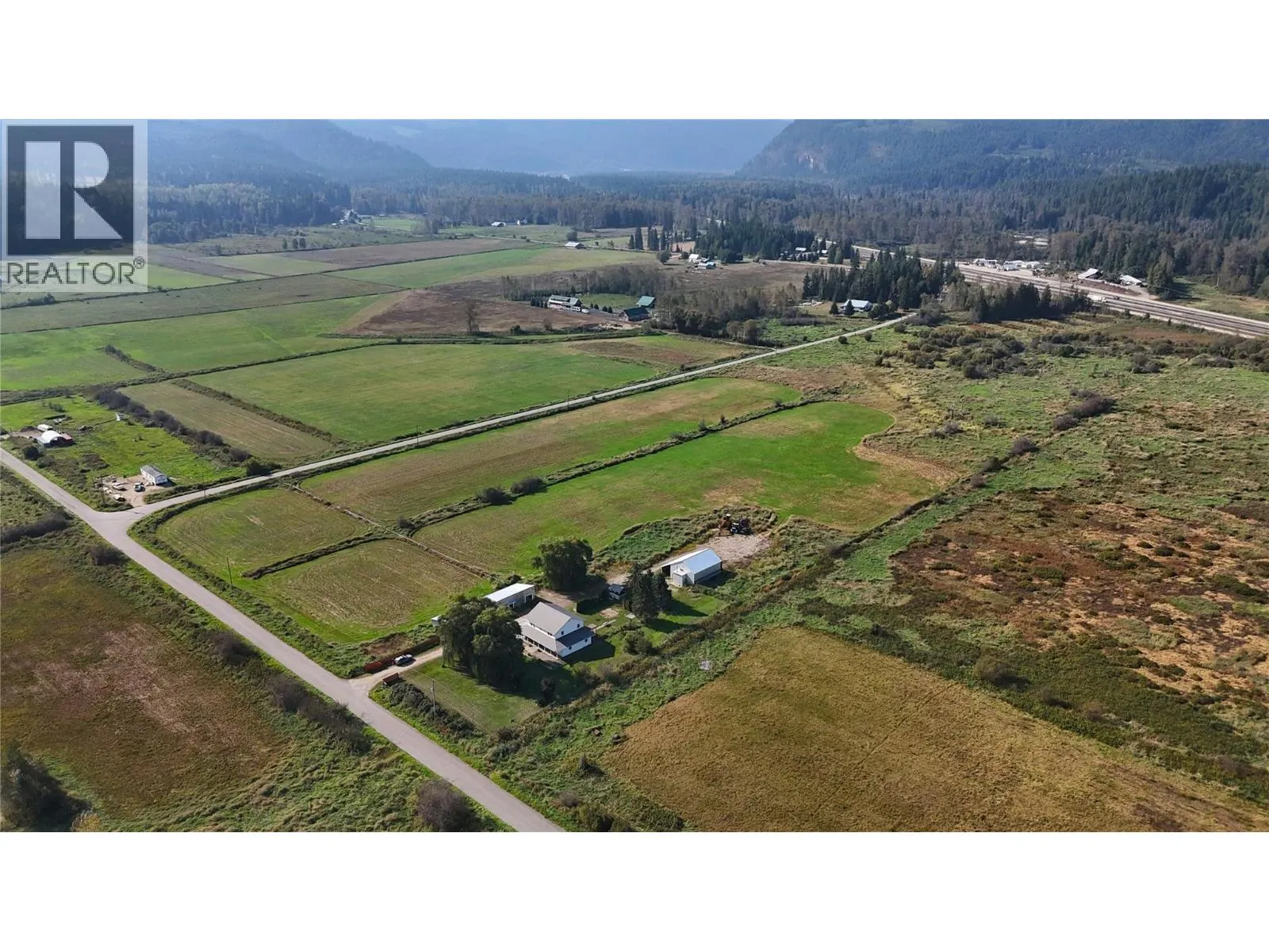 3695 Malakwa Loop Road