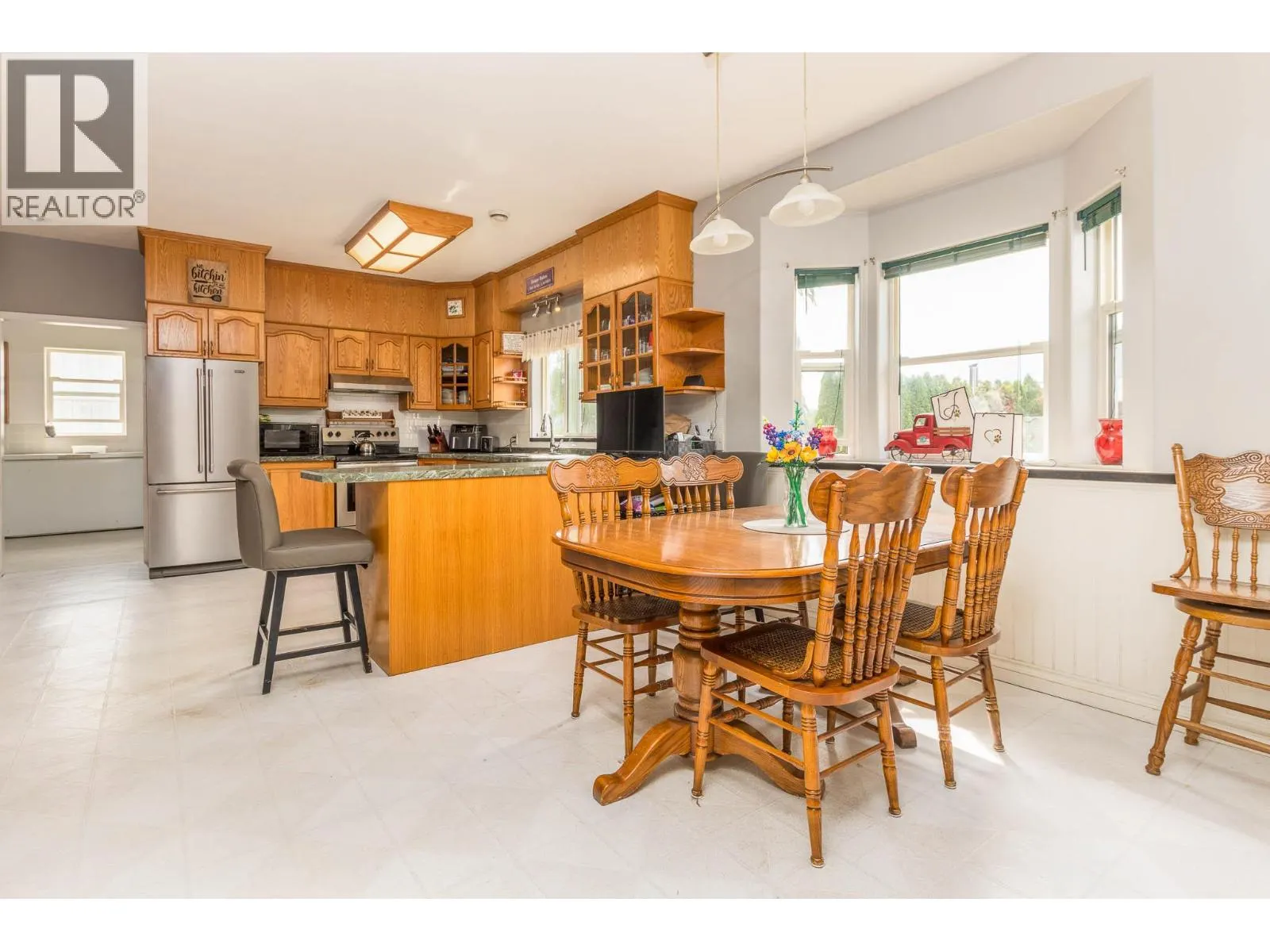 3695 Malakwa Loop Road