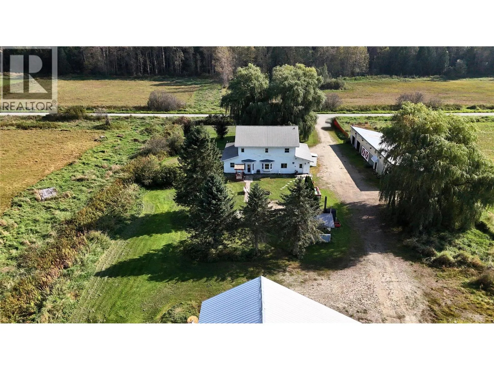 3695 Malakwa Loop Road