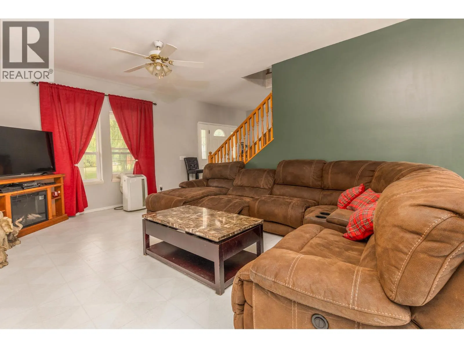 3695 Malakwa Loop Road