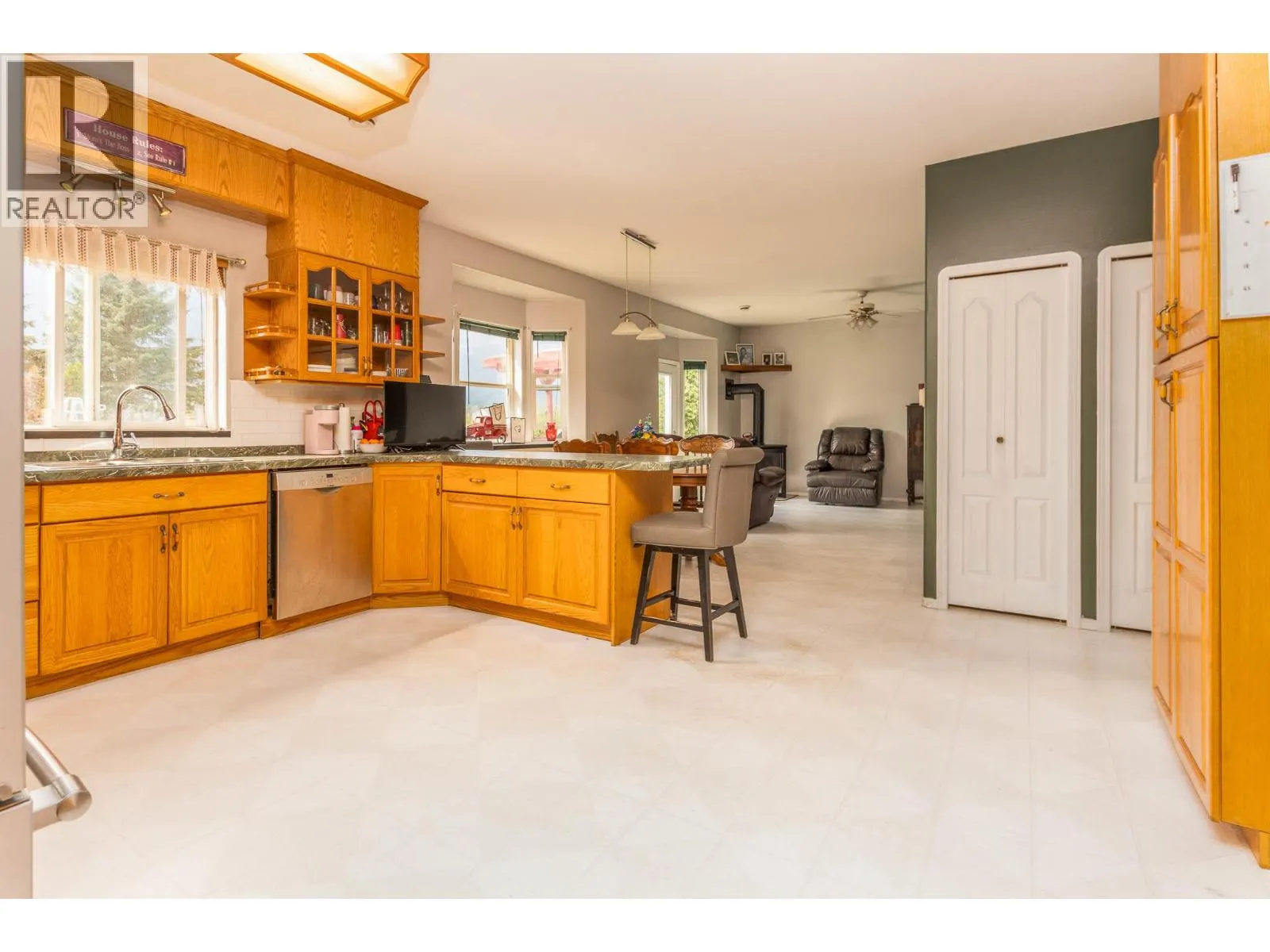 3695 Malakwa Loop Road