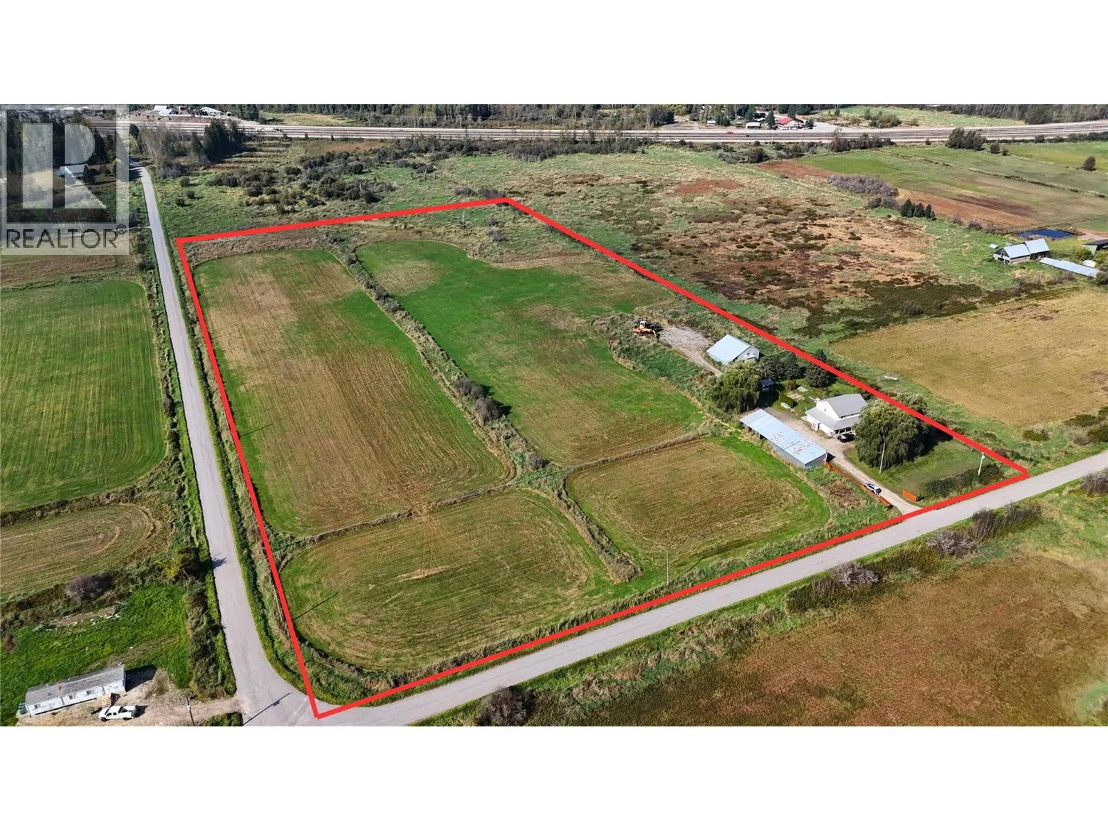 3695 Malakwa Loop Road