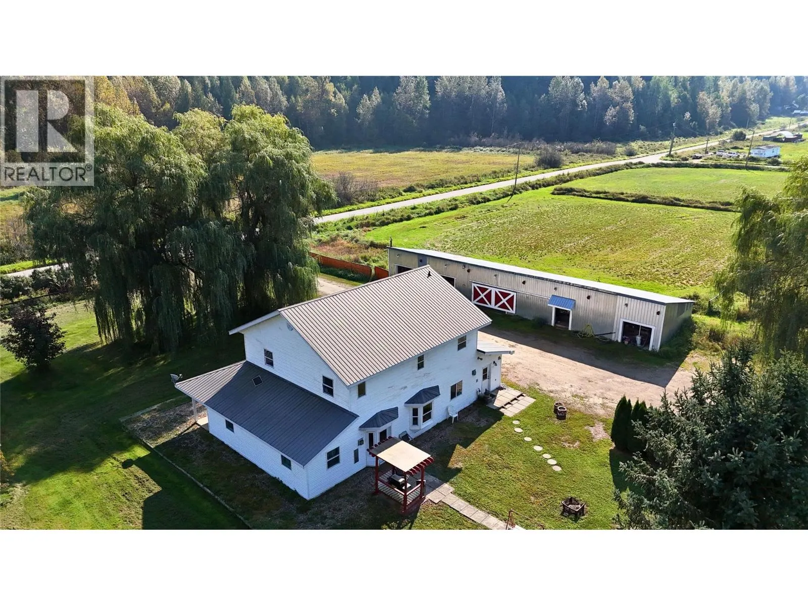 3695 Malakwa Loop Road