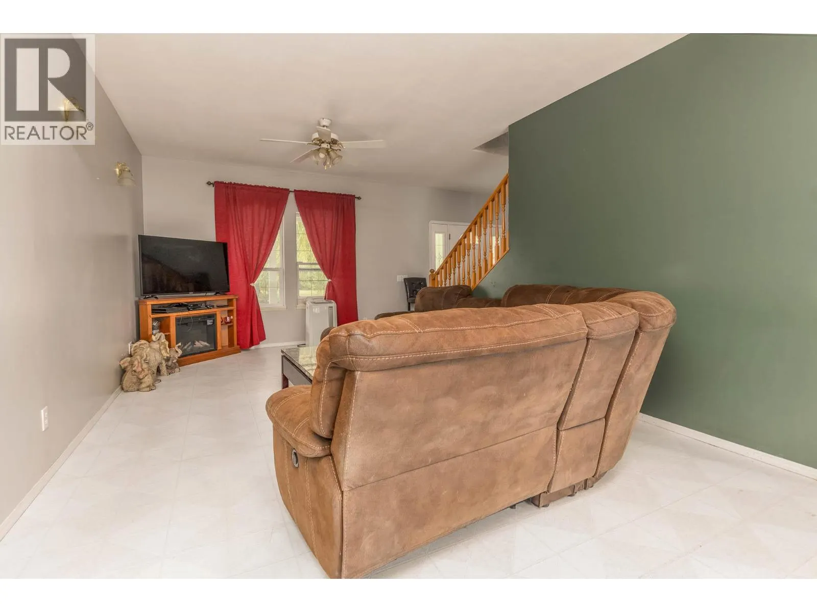 3695 Malakwa Loop Road