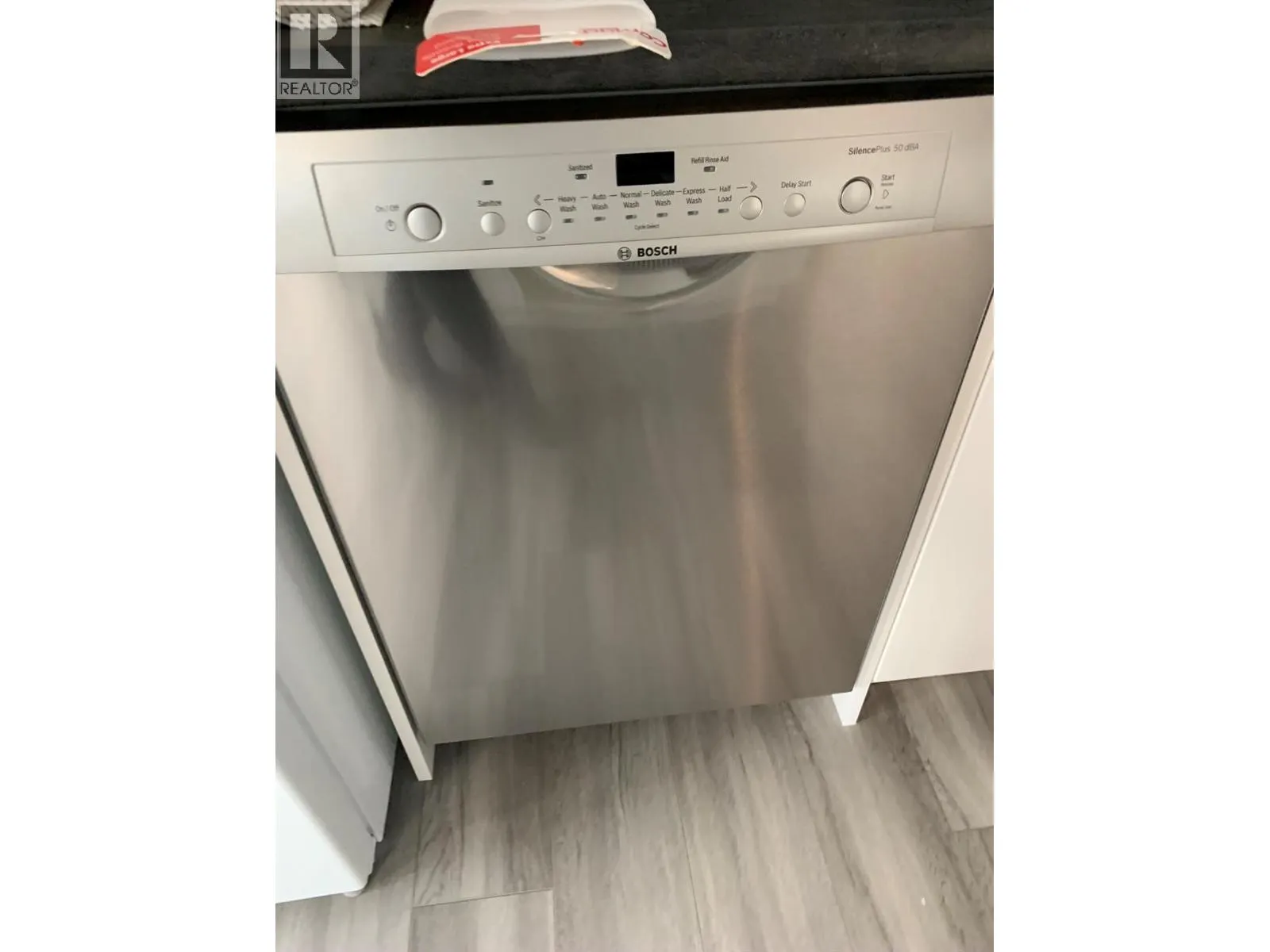 1320 SELKIRK Avenue Unit# 4
