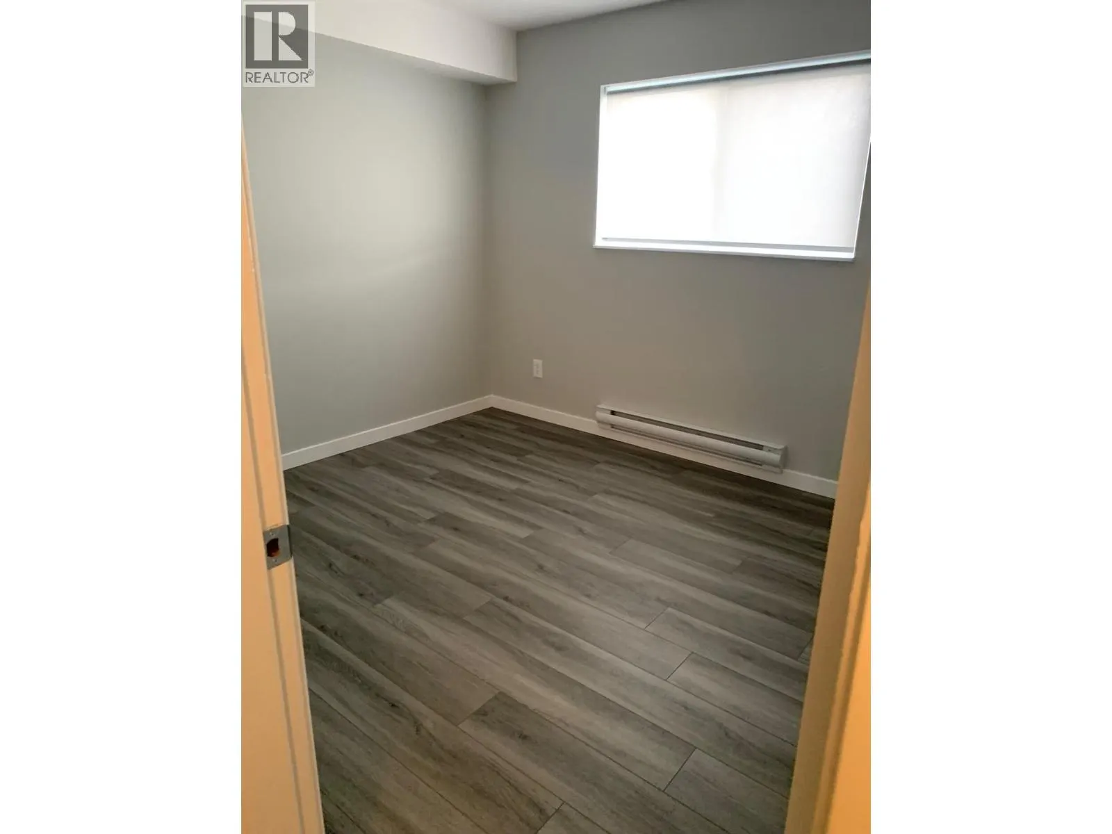 1320 SELKIRK Avenue Unit# 4
