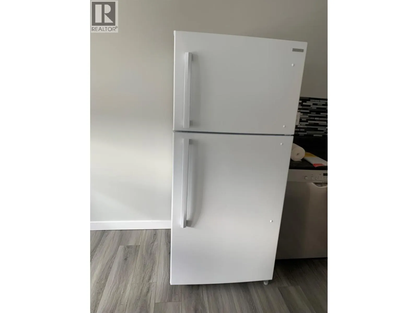 1320 SELKIRK Avenue Unit# 4