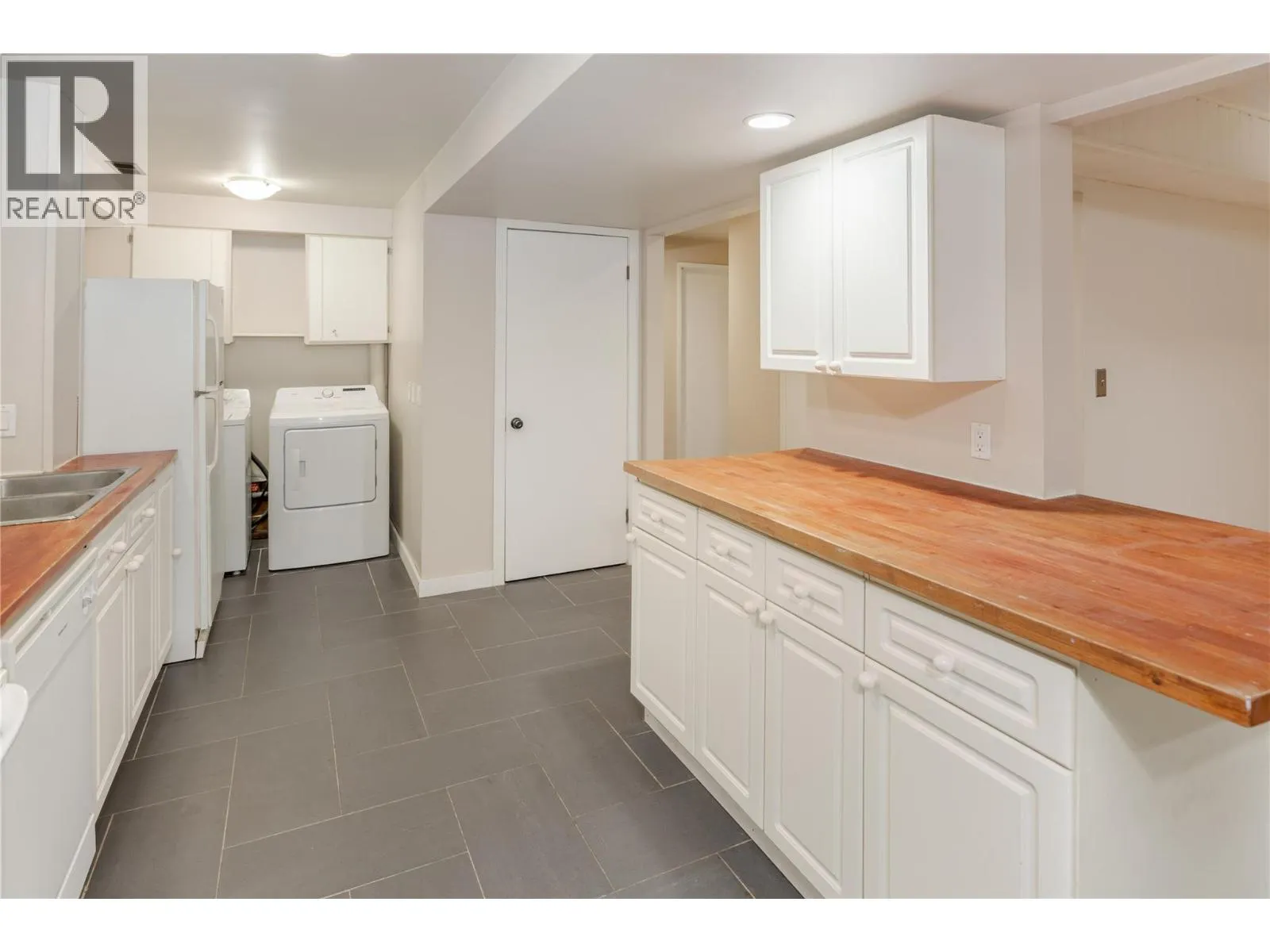 833 HAWTHORNE Road