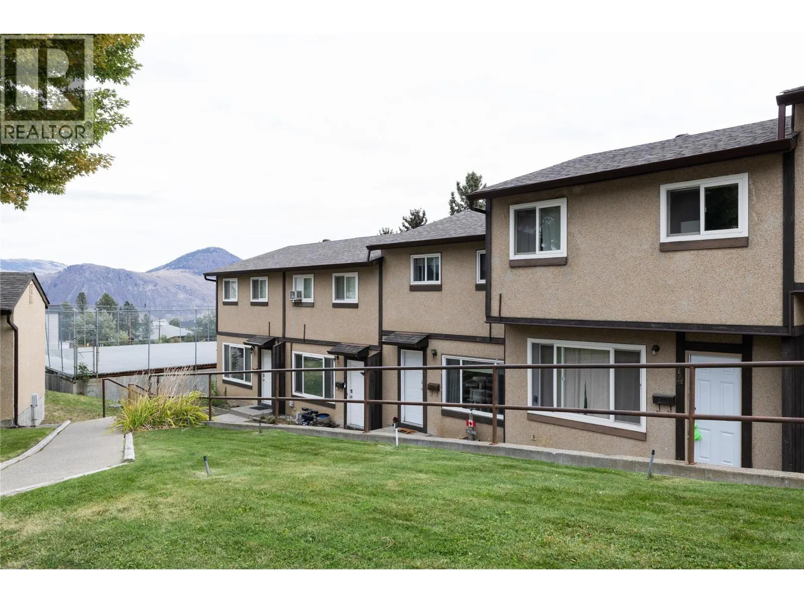 1605 Summit Drive Unit# 75