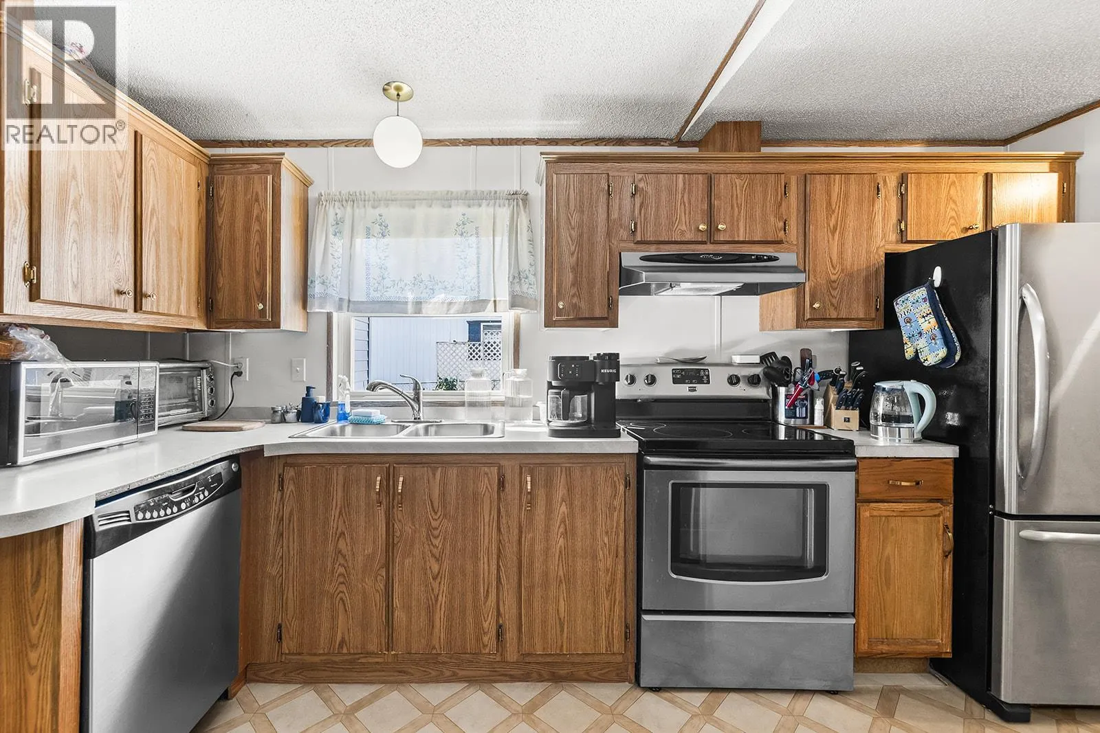 3381 Village Green Way
