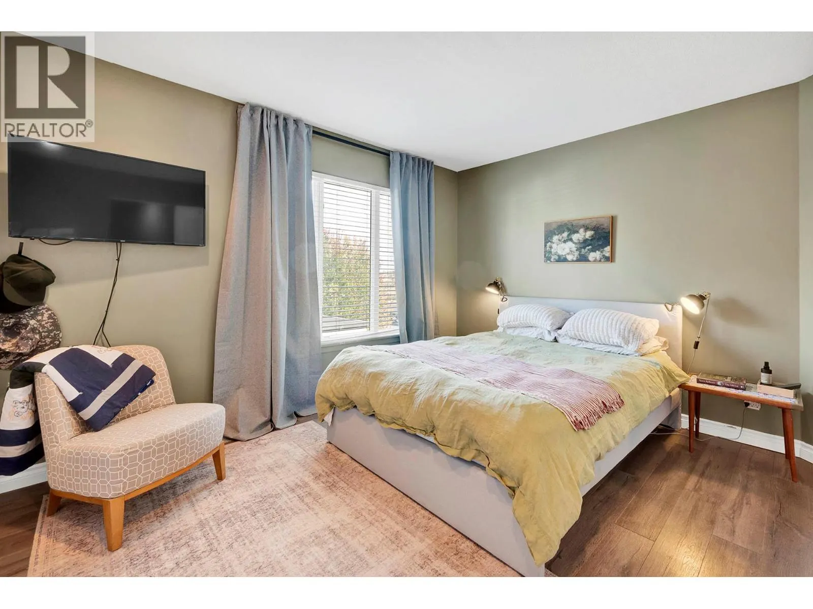 411 ABERDEEN Drive Unit# 22
