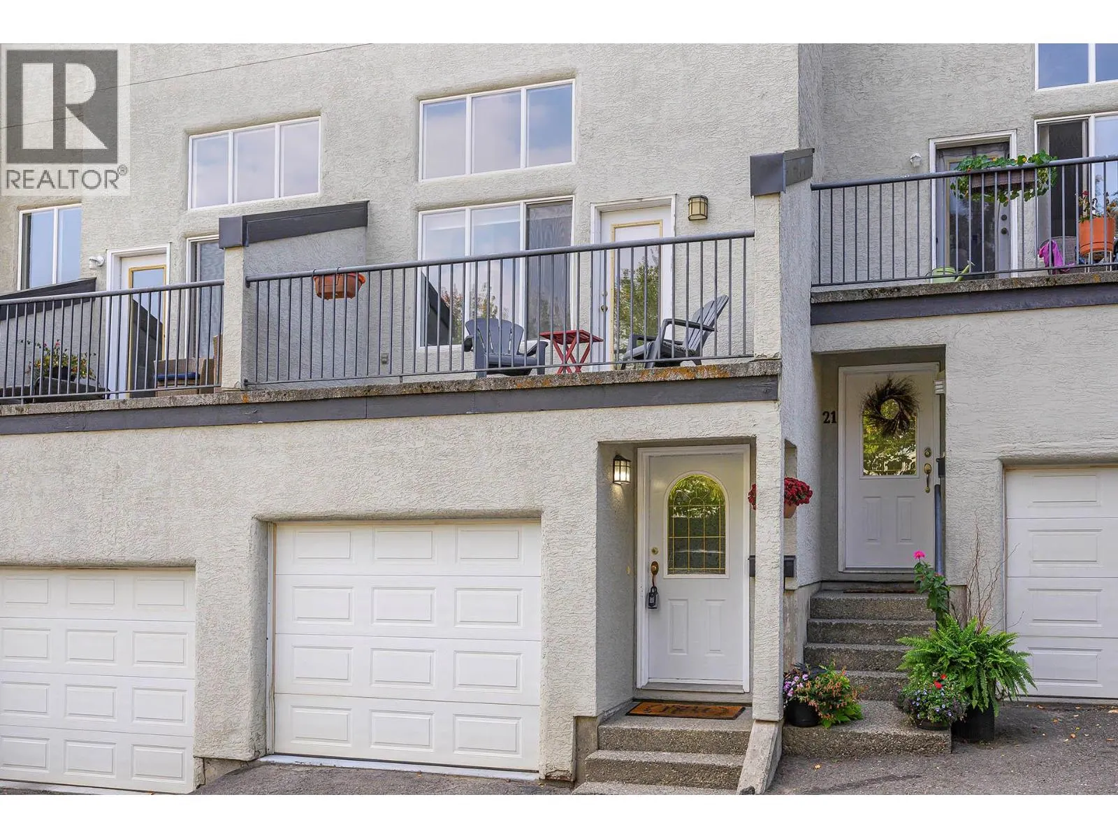 411 ABERDEEN Drive Unit# 22