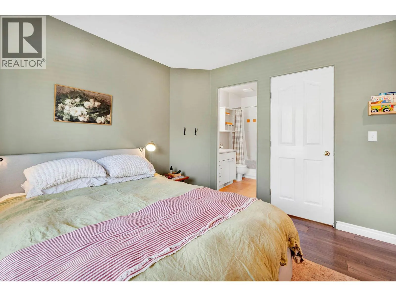 411 ABERDEEN Drive Unit# 22