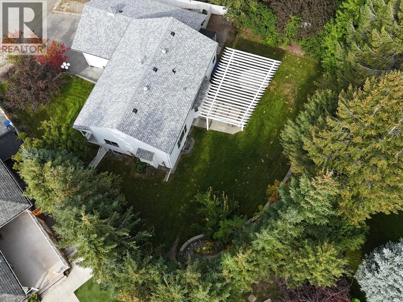 1646 MT PYRAMID Crescent