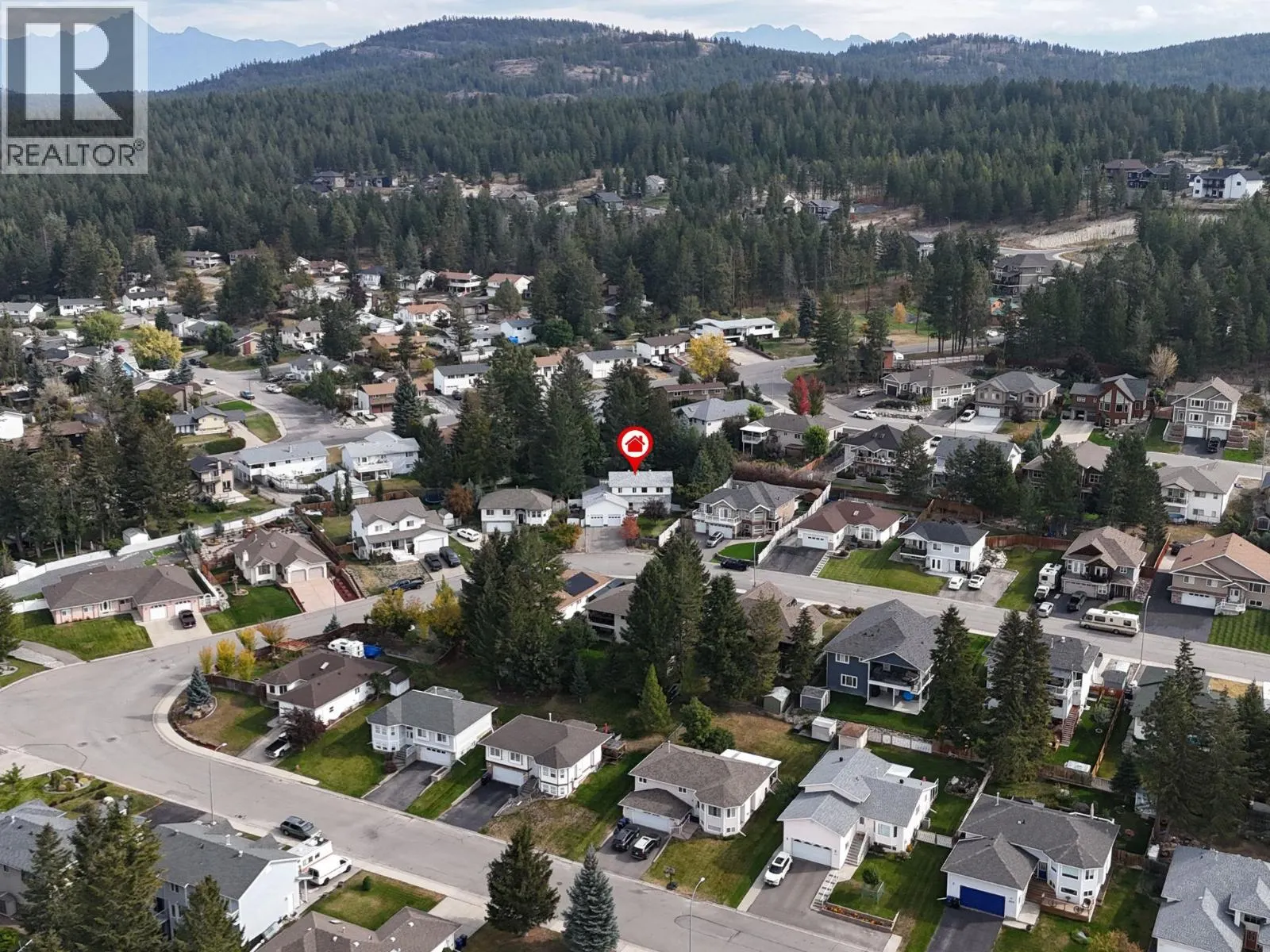 1646 MT PYRAMID Crescent