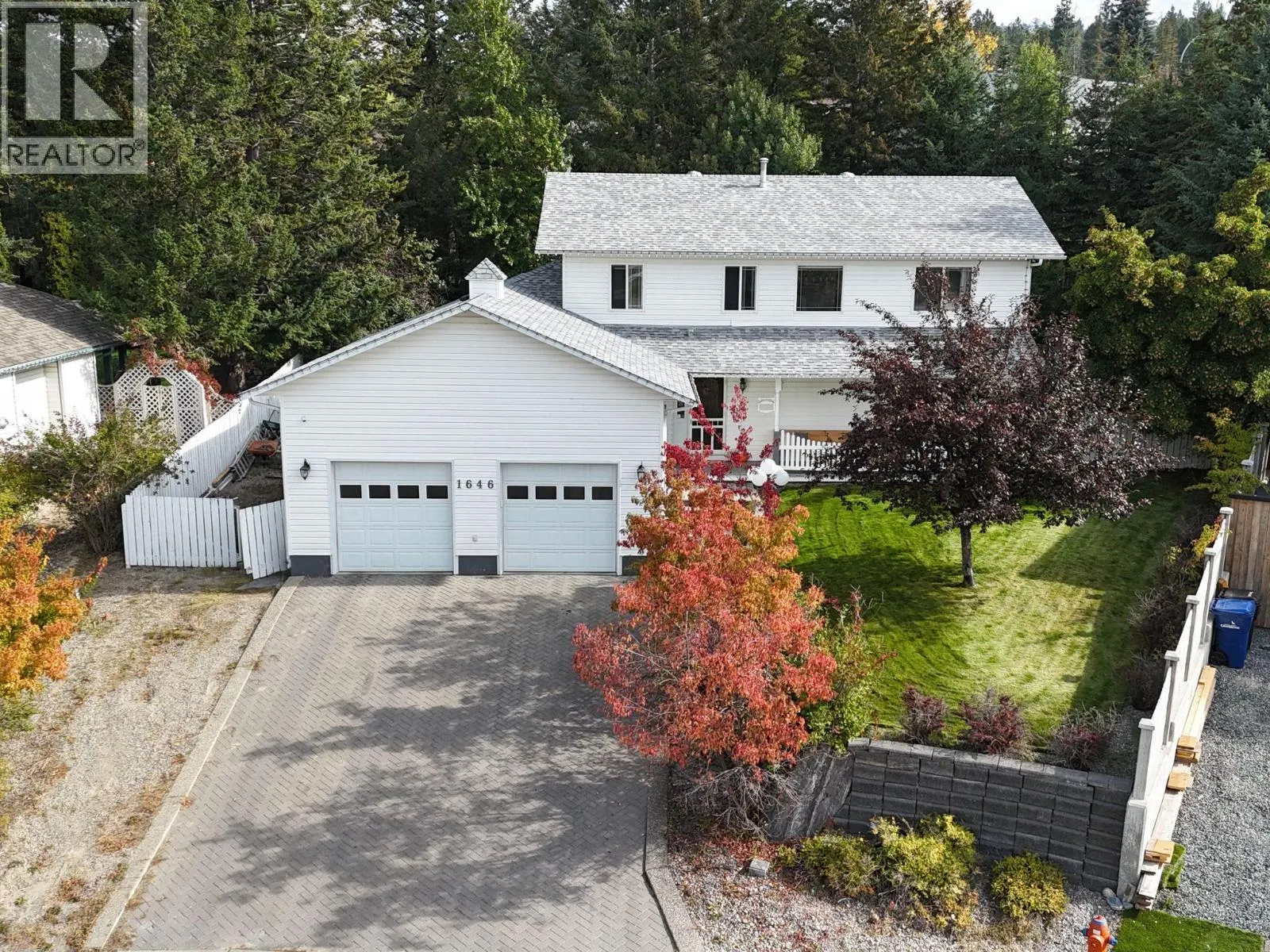 1646 MT PYRAMID Crescent