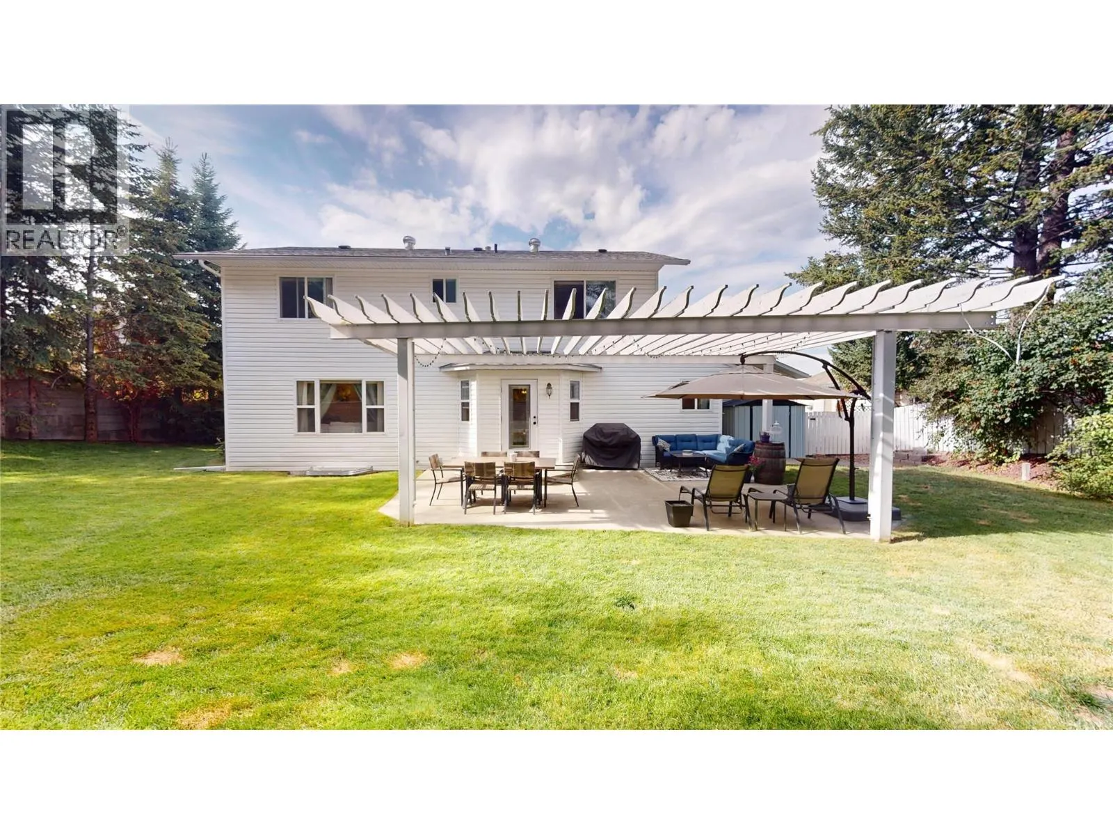 1646 MT PYRAMID Crescent