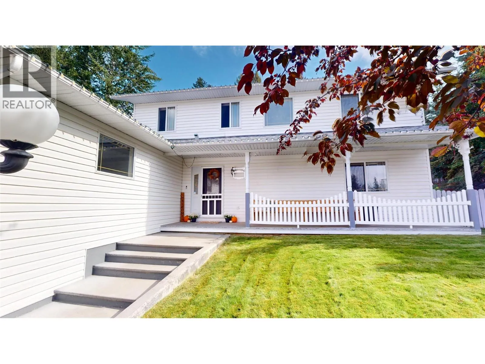 1646 MT PYRAMID Crescent