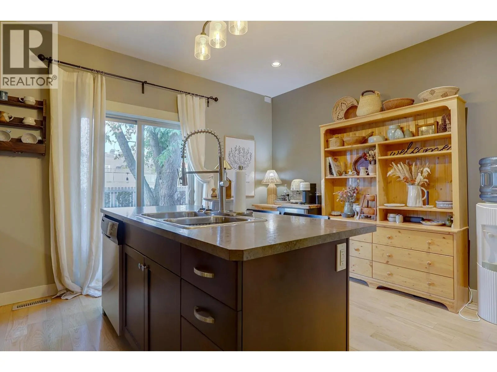 4900 Heritage Drive Unit# 1102
