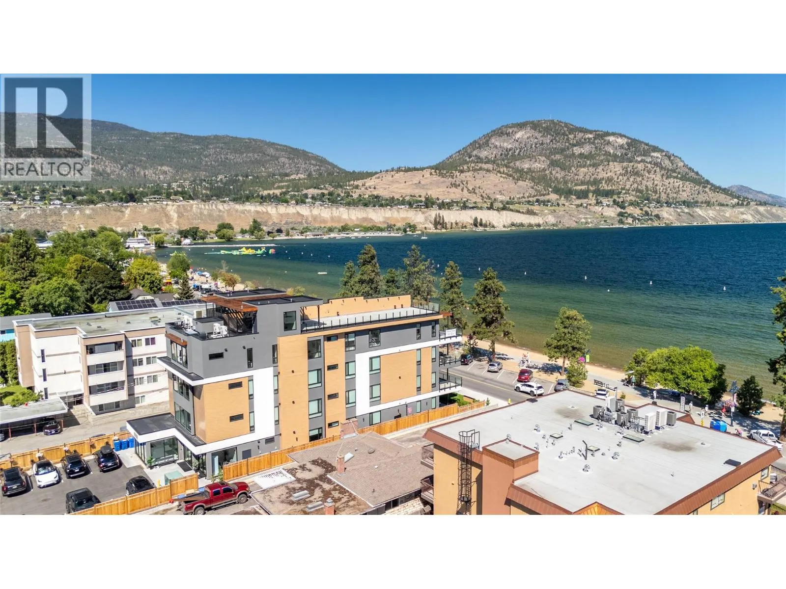 602 Lakeshore Drive Unit# 401