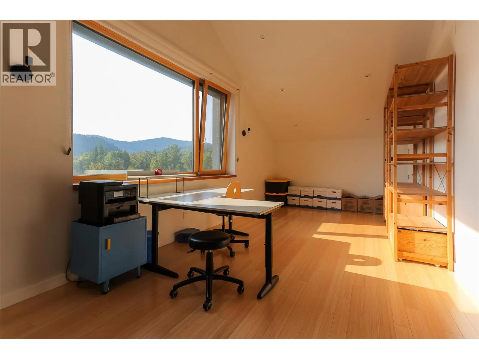 1006 Silvertip Road