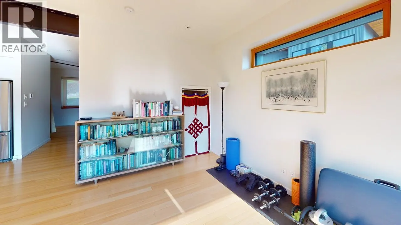 1006 Silvertip Road