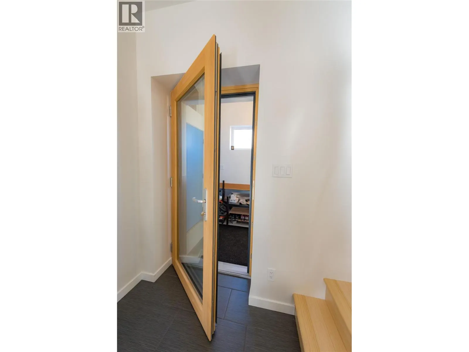 1006 Silvertip Road