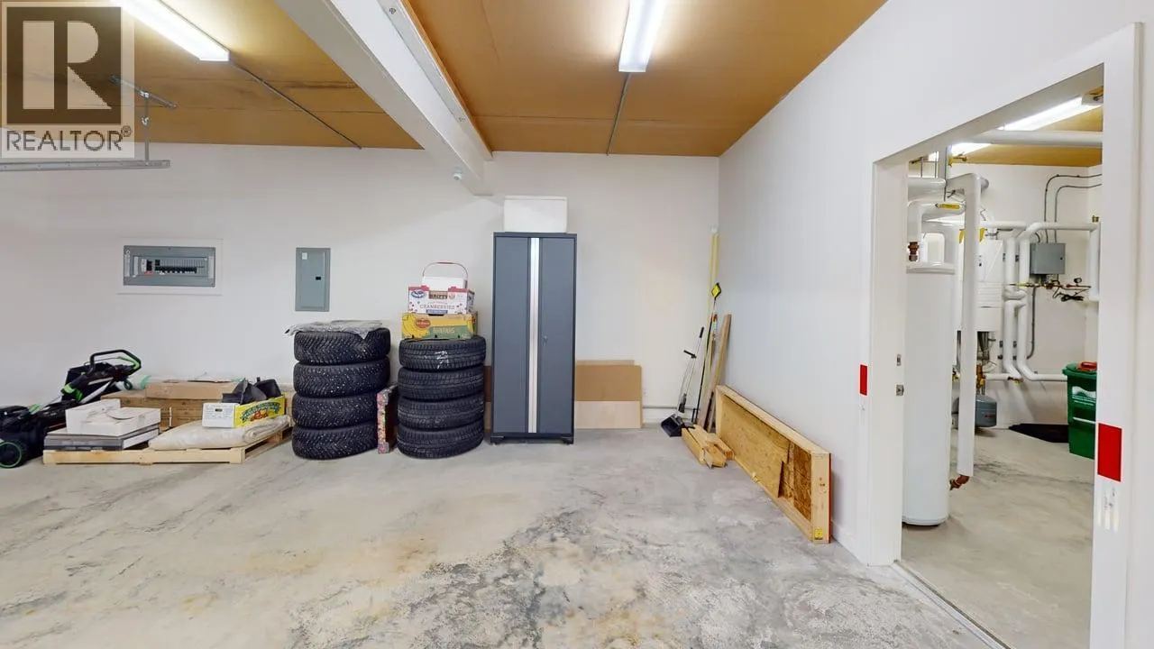 1006 Silvertip Road