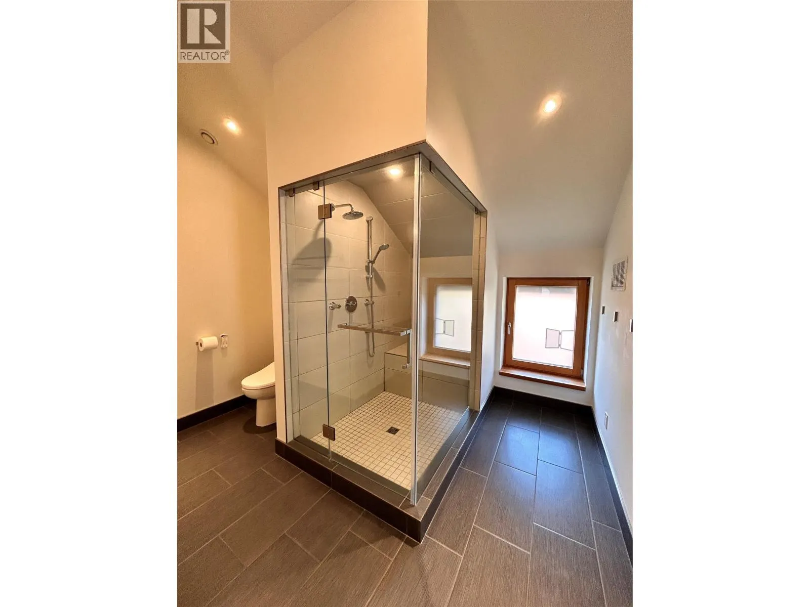 1006 Silvertip Road