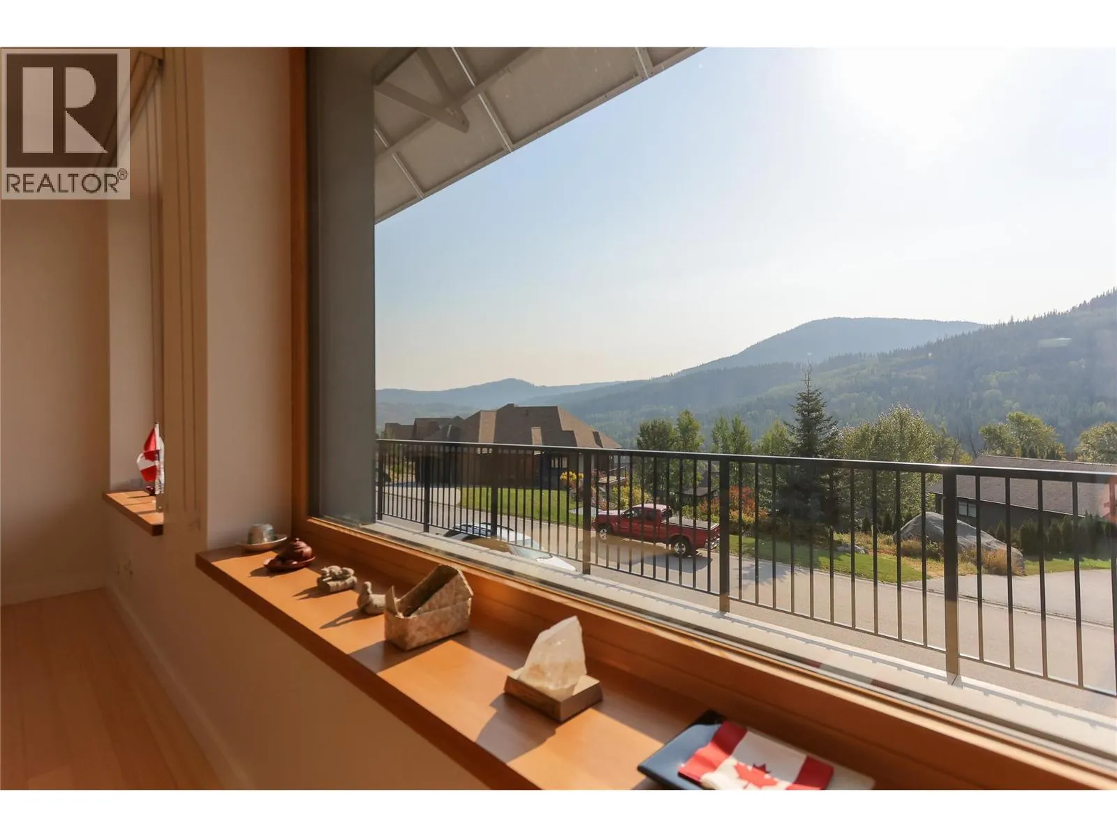 1006 Silvertip Road