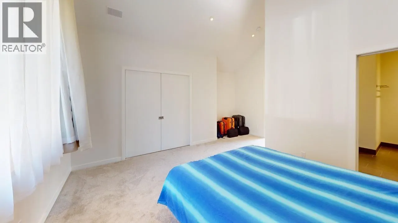 1006 Silvertip Road