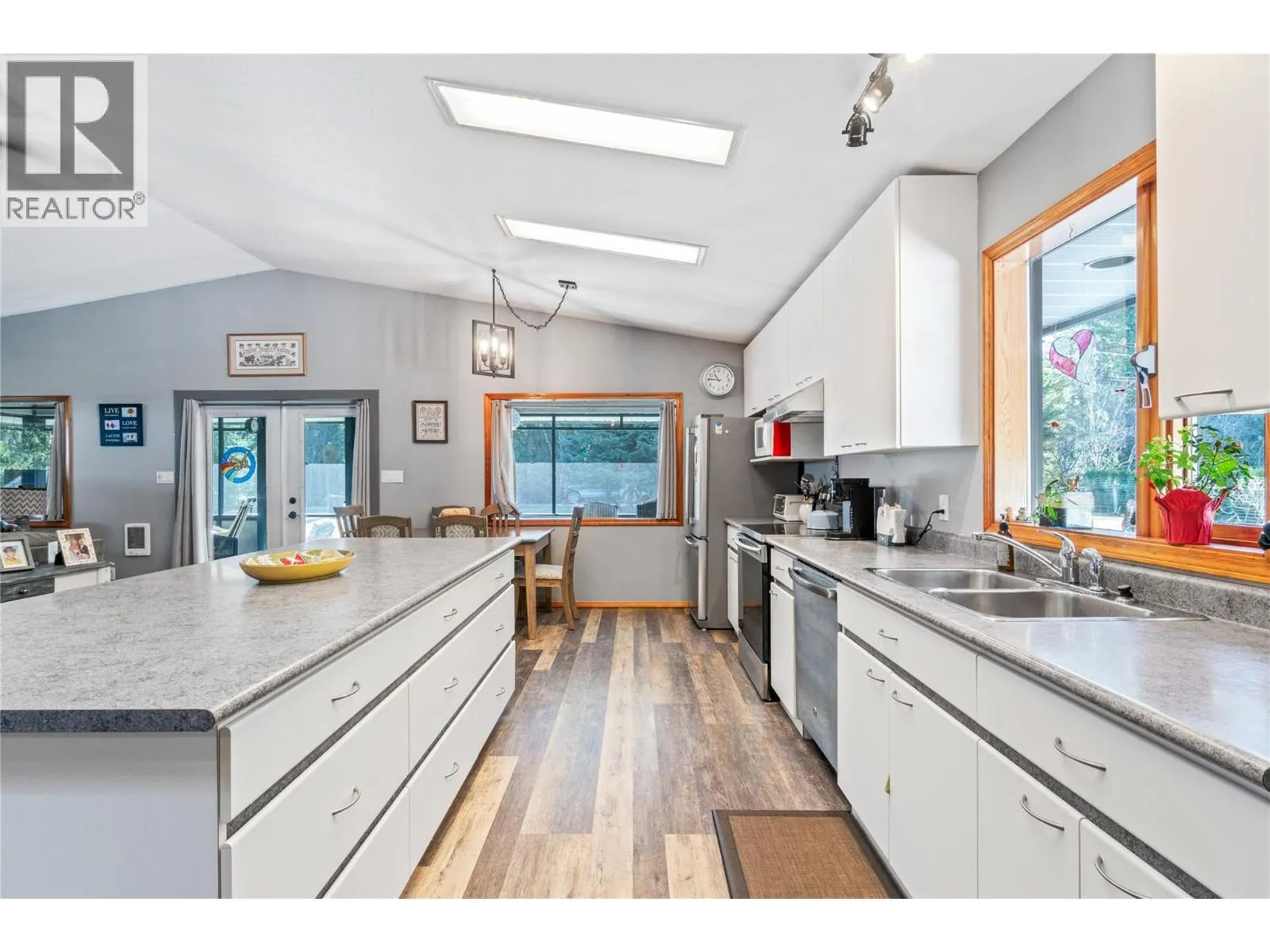 4061 Santa Road