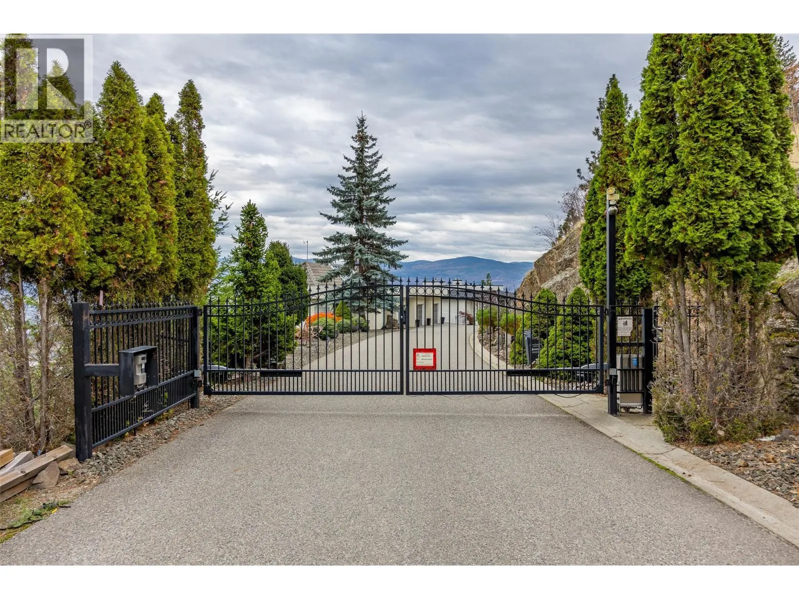 898 Lloyd Jones Drive