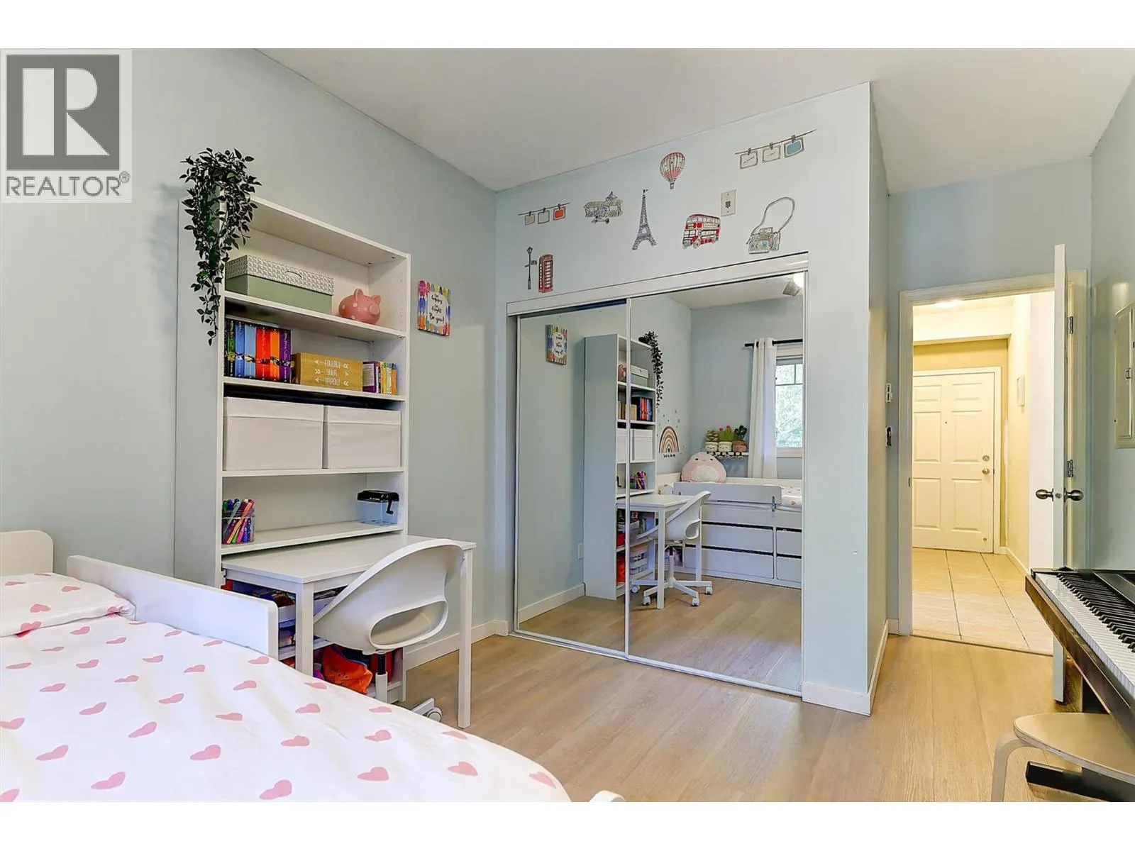 250 Hollywood Road S Unit# 211