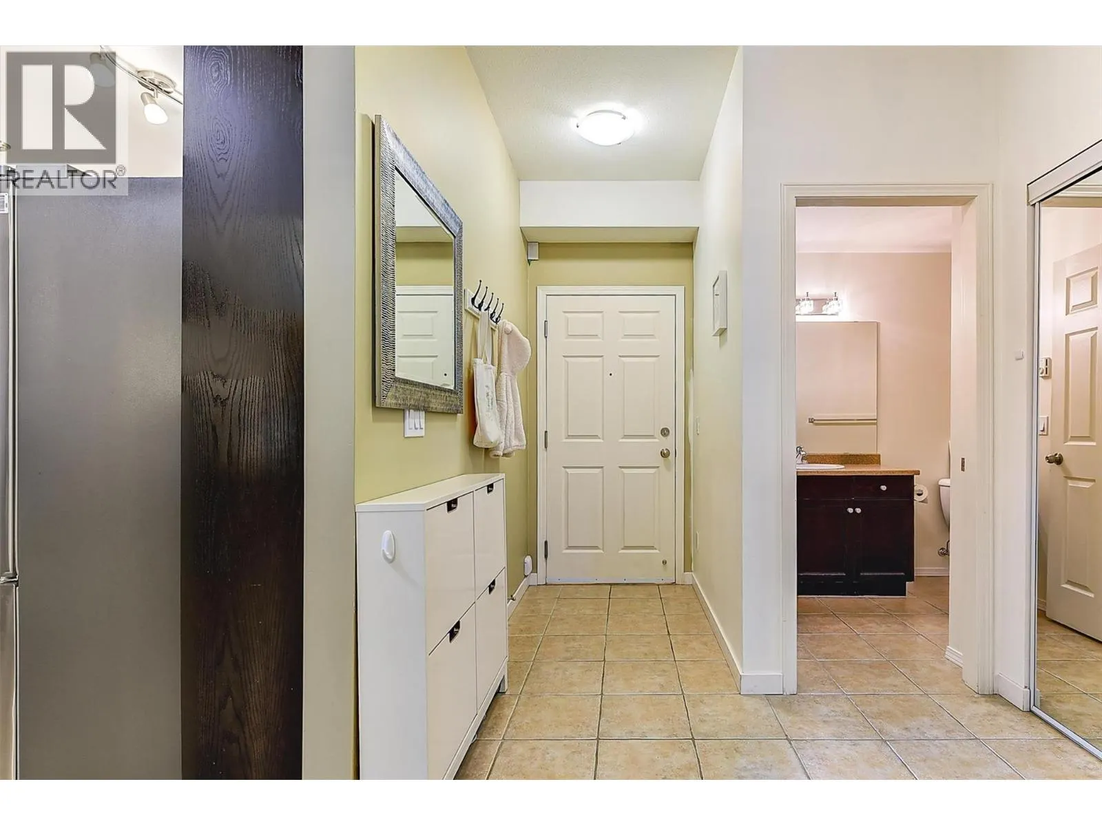 250 Hollywood Road S Unit# 211