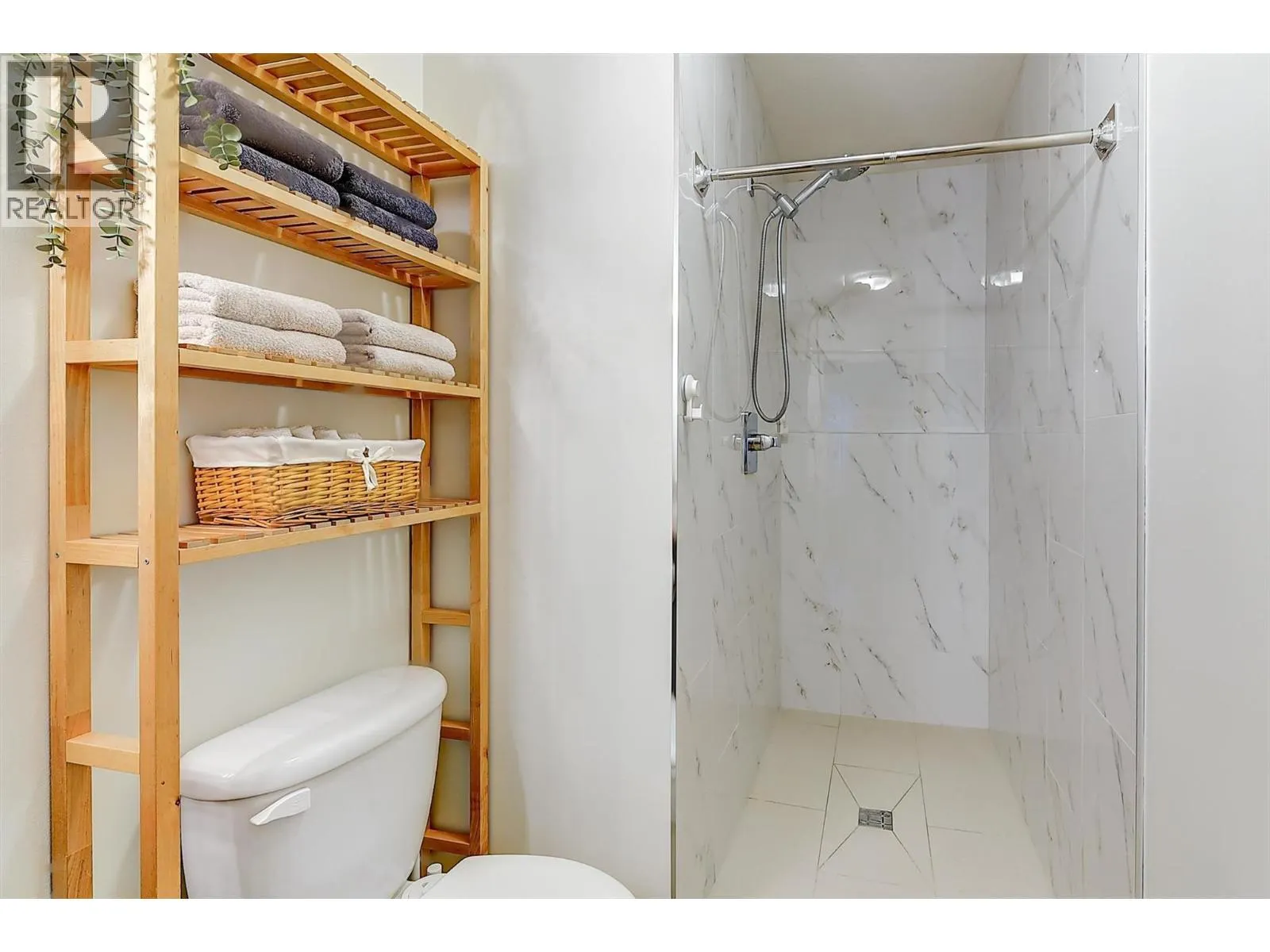 250 Hollywood Road S Unit# 211