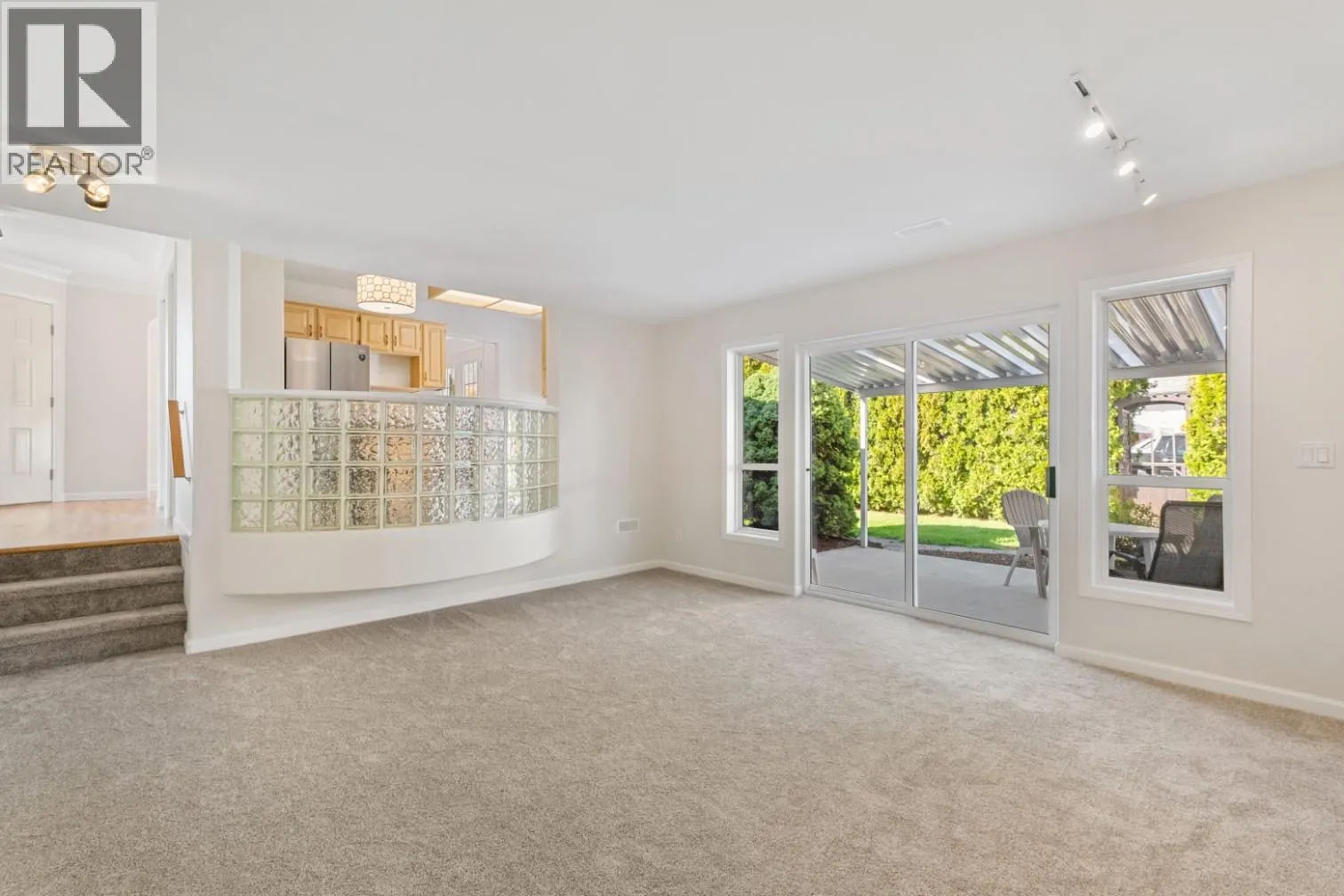 398 McTavish Road