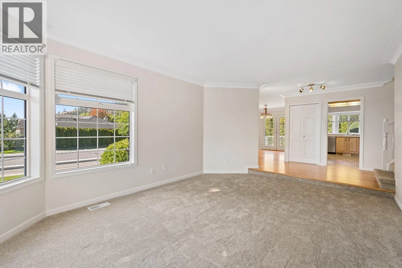 398 McTavish Road