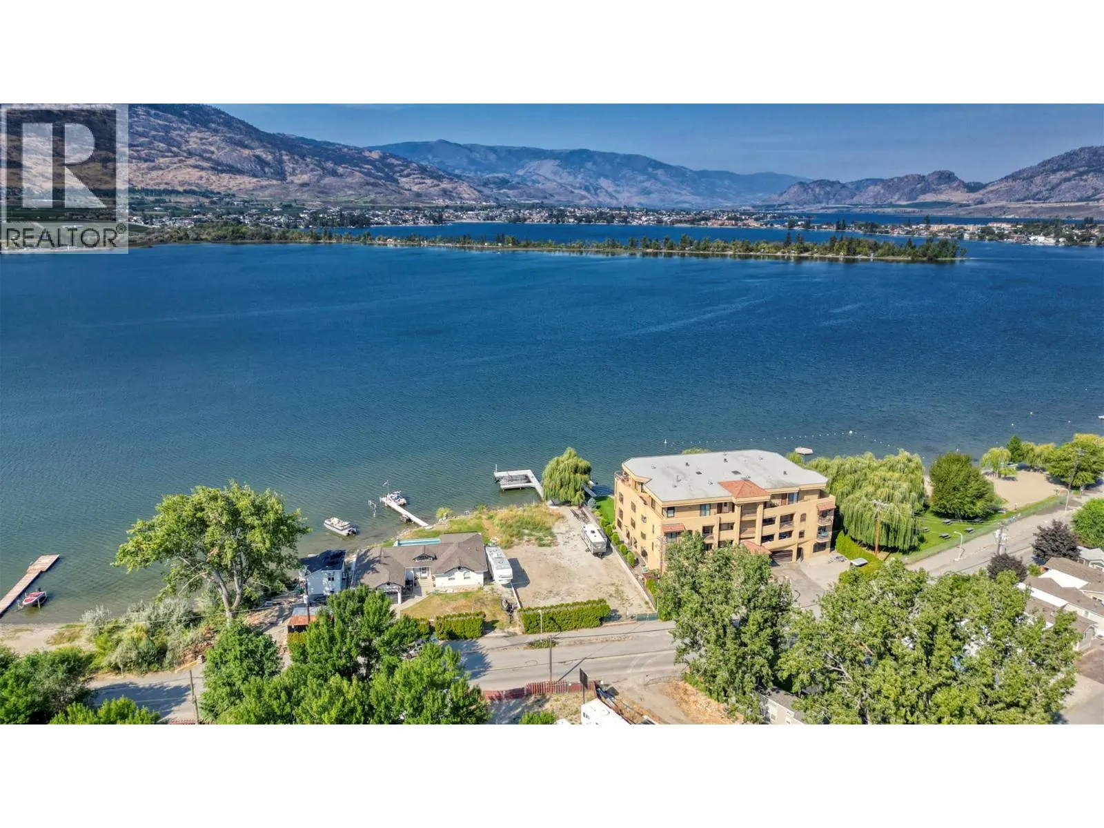 2414 Lakeshore Drive