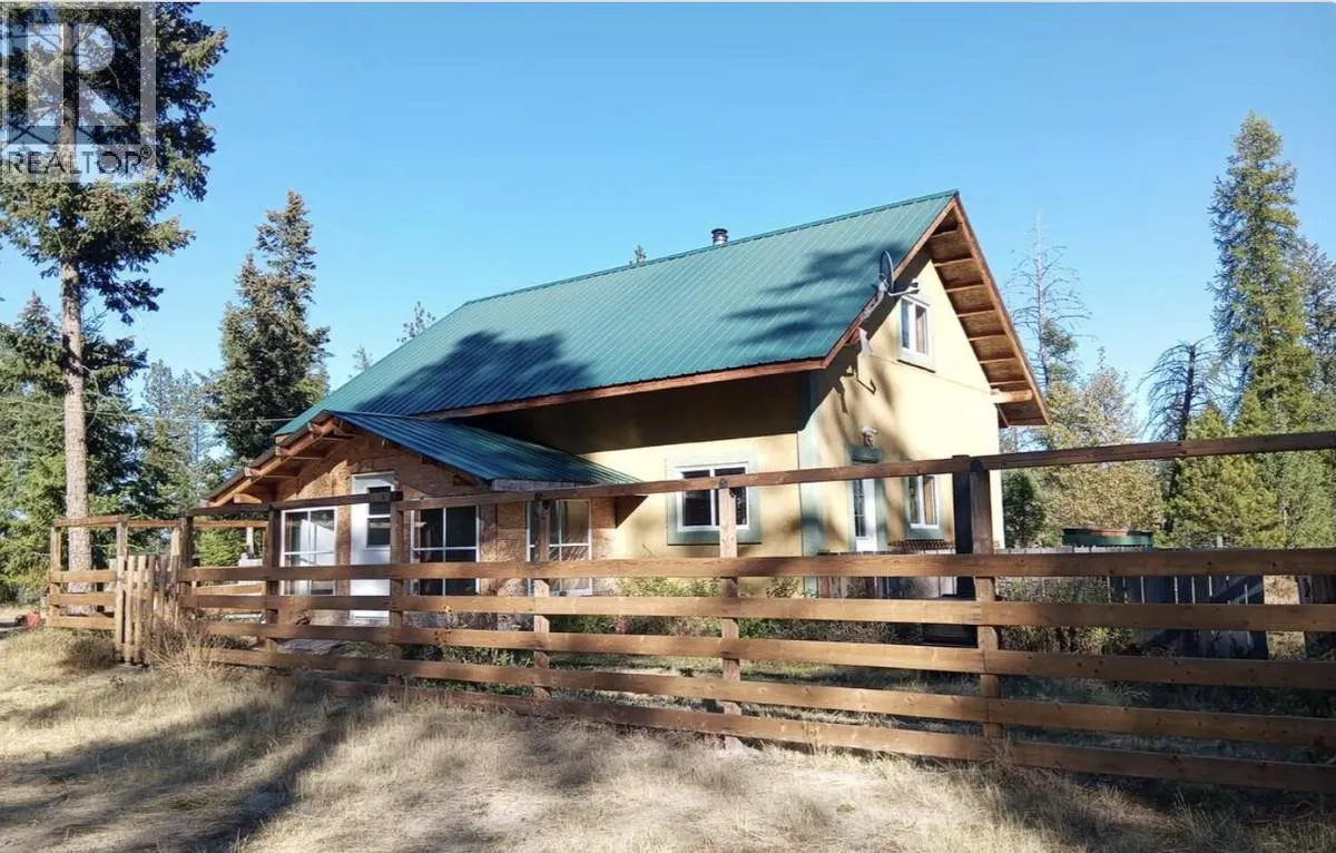 8224 Highway 95A