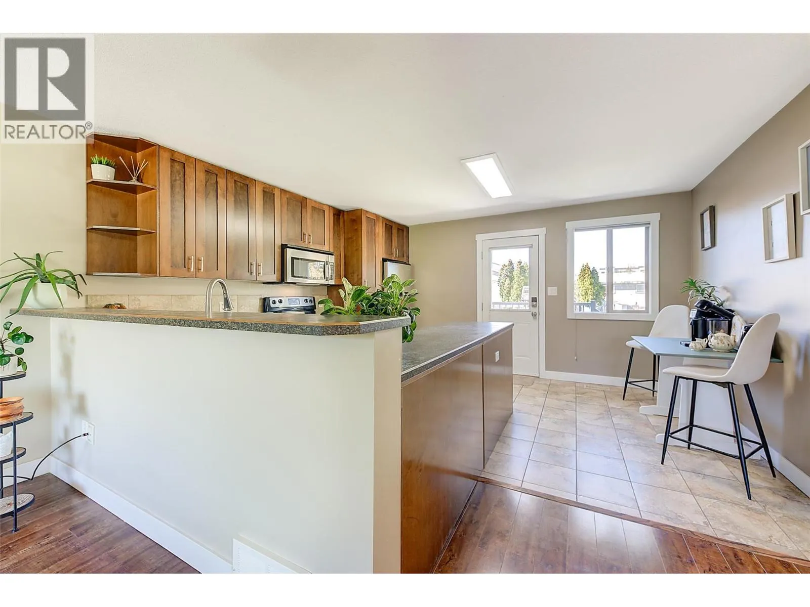 244 Prior Road S