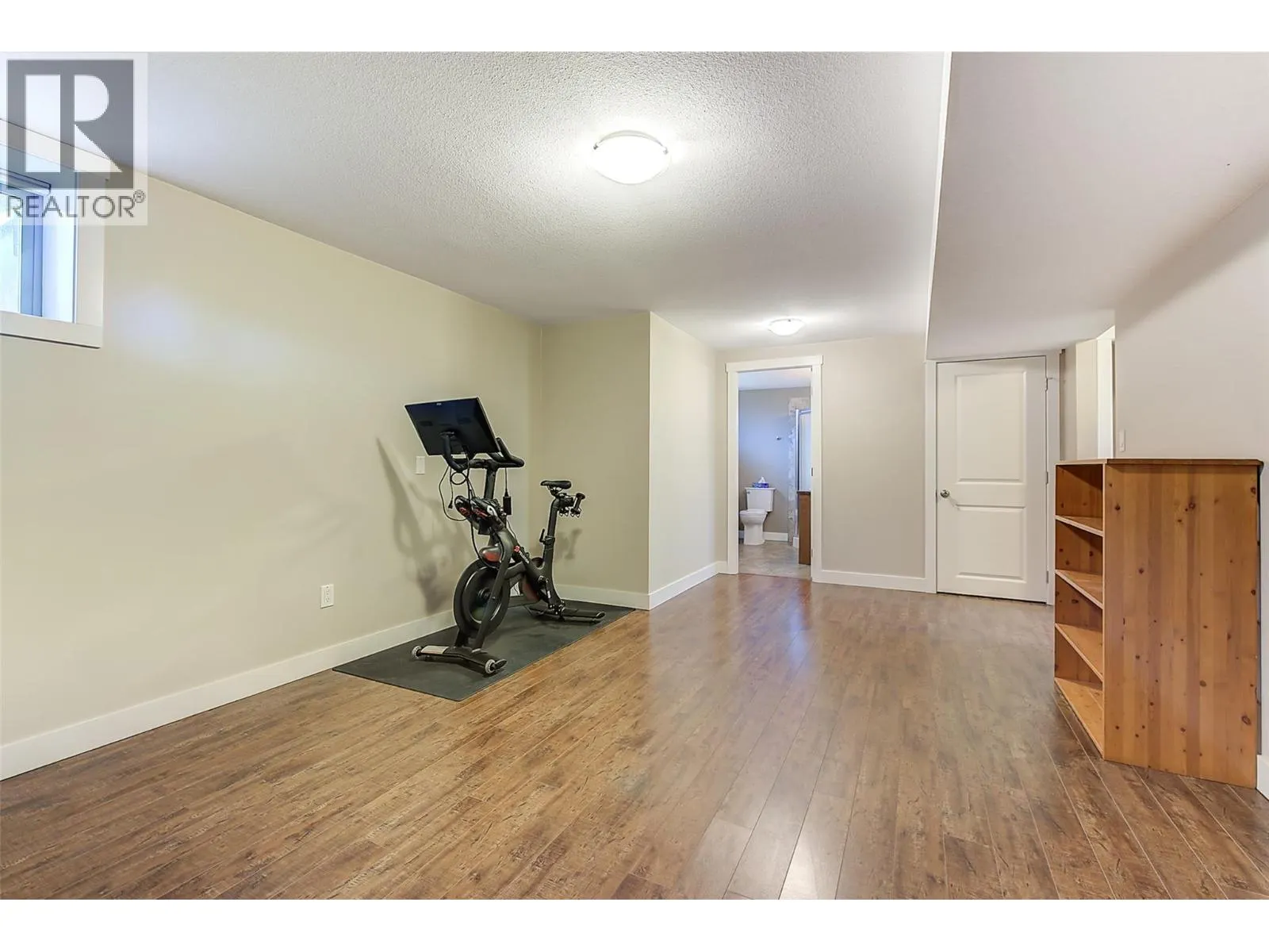 244 Prior Road S