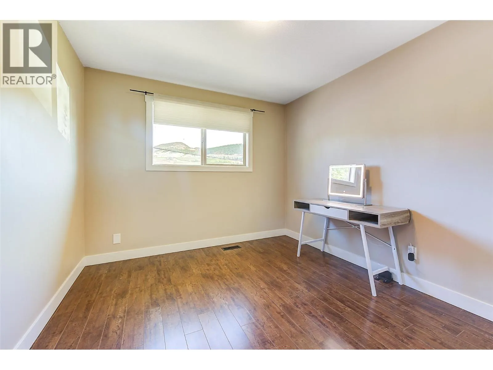 244 Prior Road S