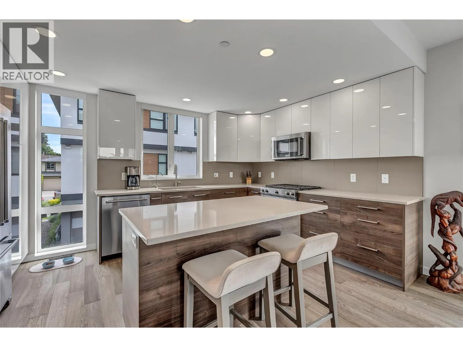 1515 Highland Drive N Unit# 34