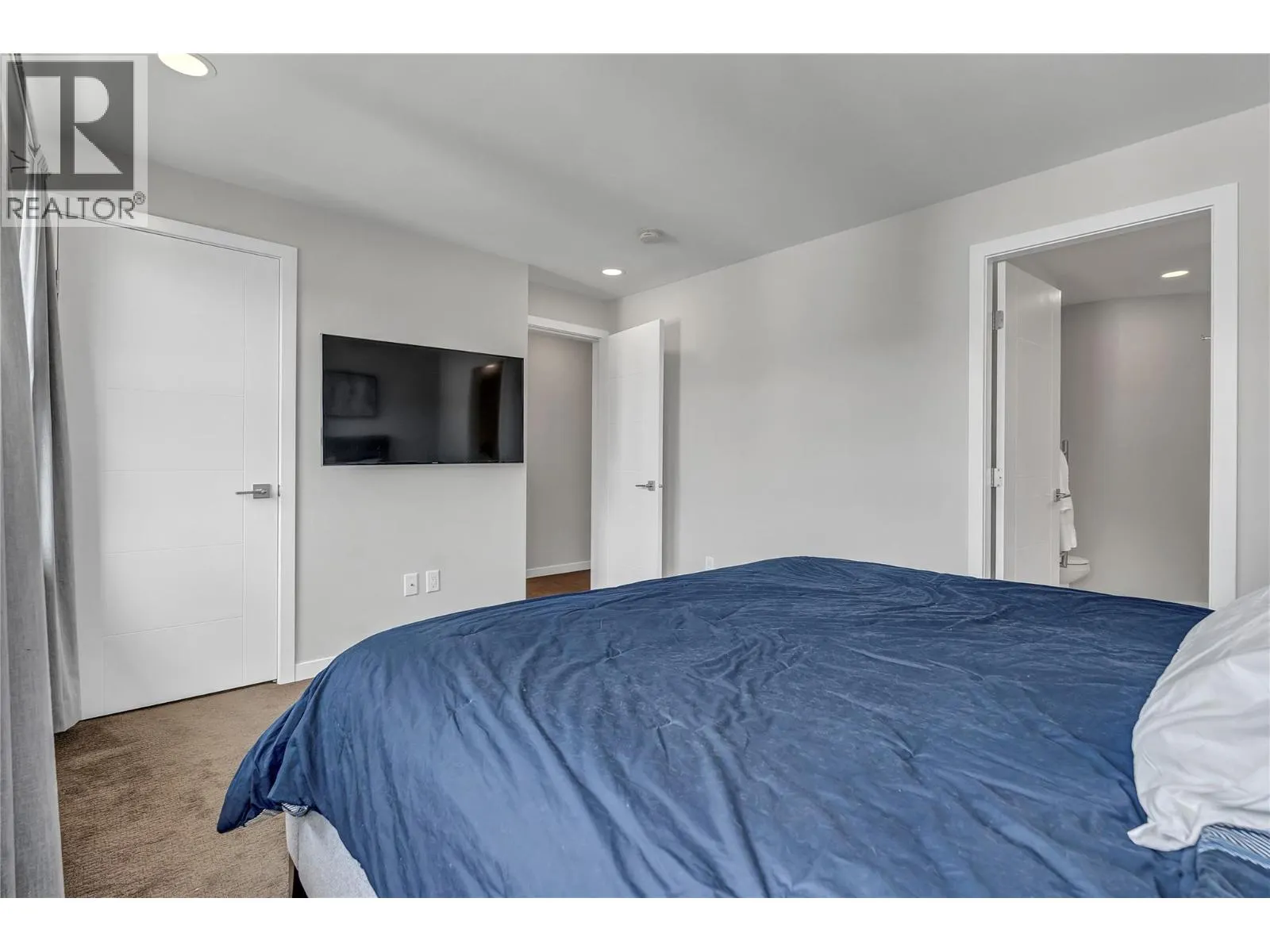 1515 Highland Drive N Unit# 34
