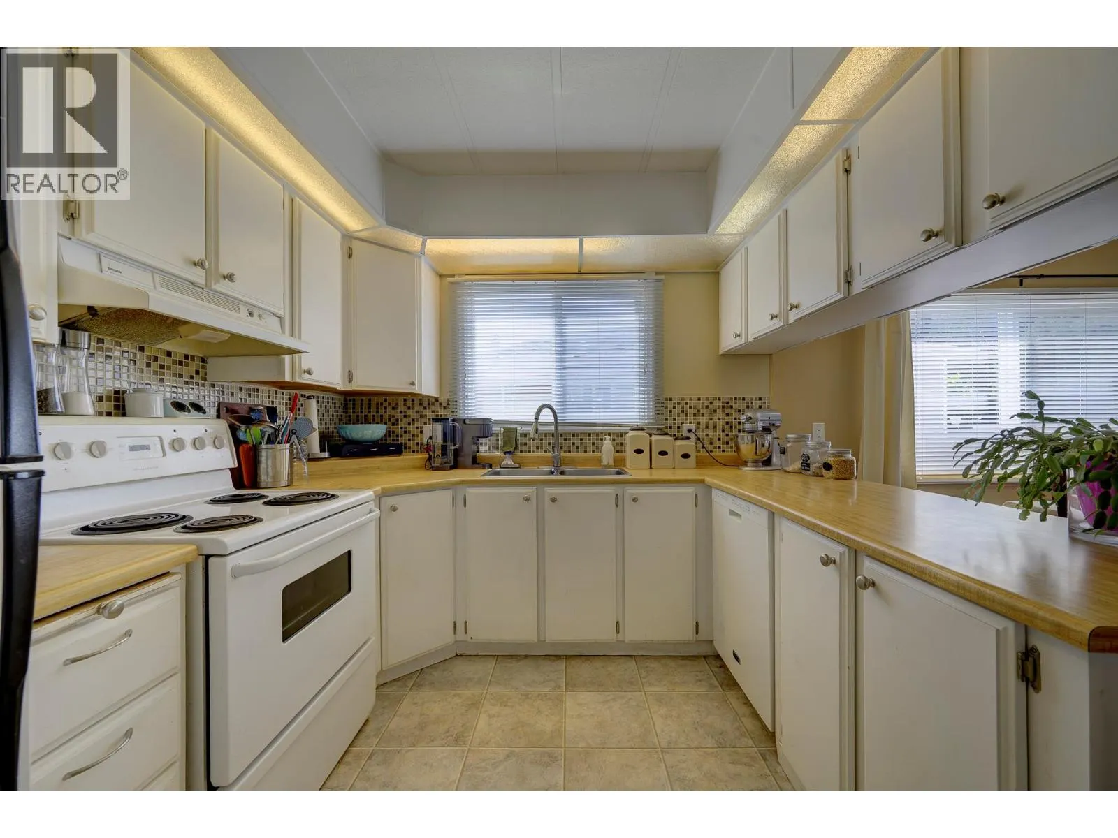 2400 OAKDALE Way Unit# 216