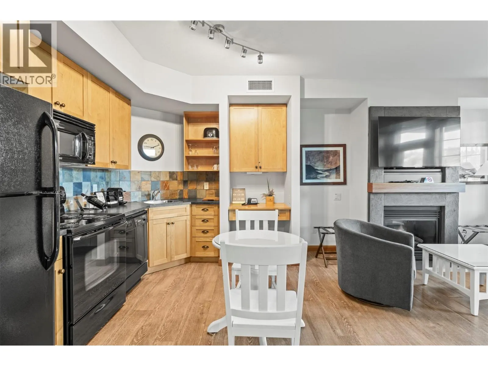 105 Village Centre Court Unit# 321