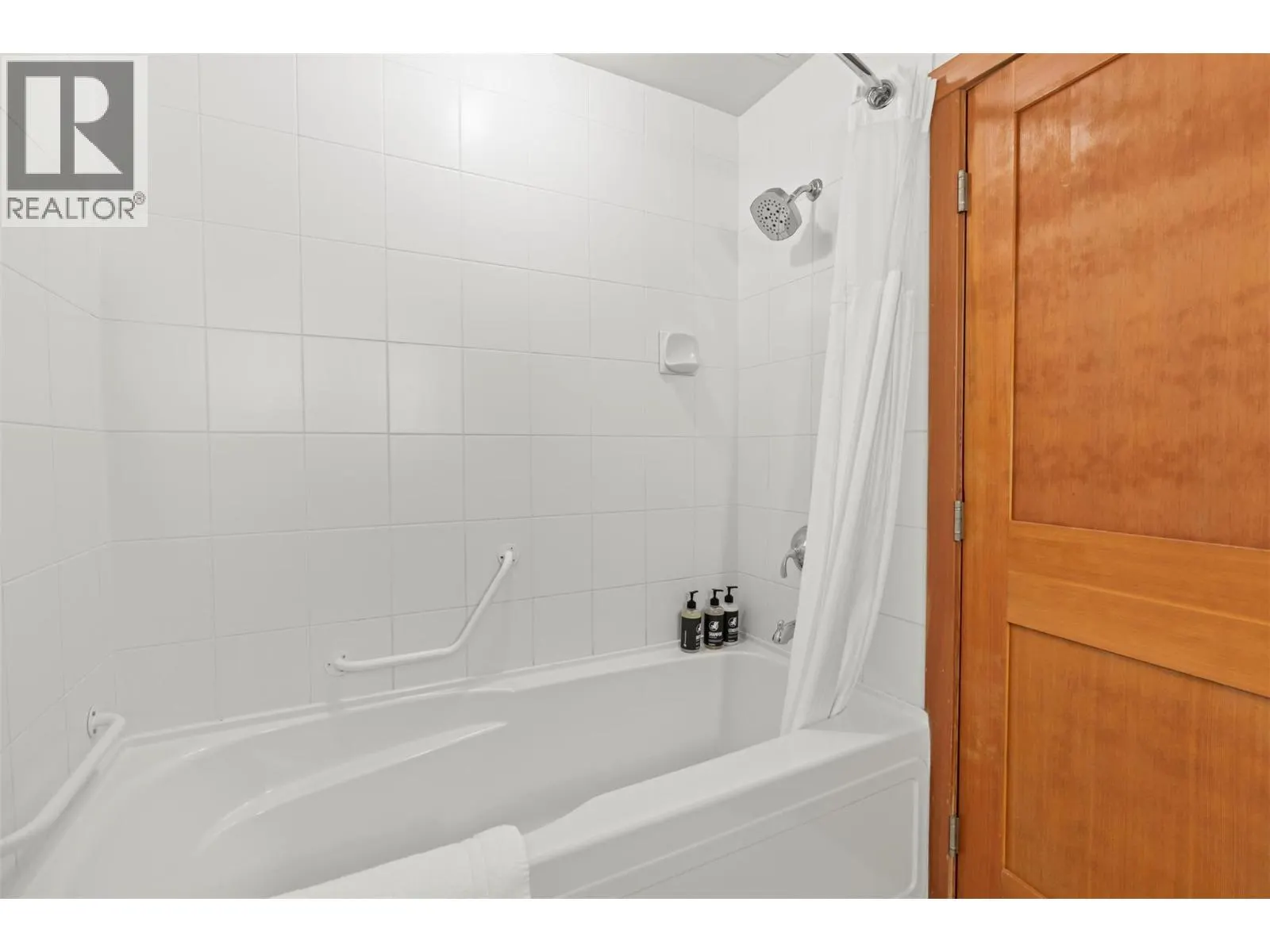 105 Village Centre Court Unit# 321
