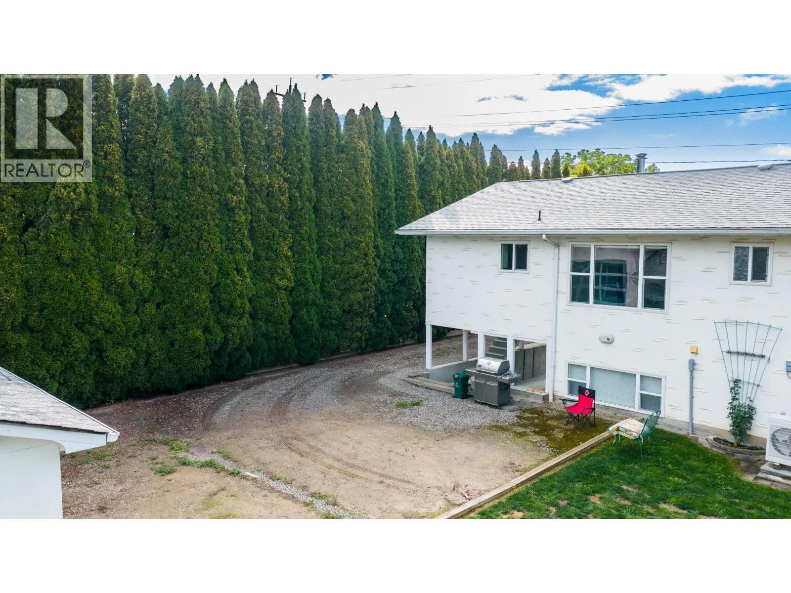 1124 ERICKSON Street