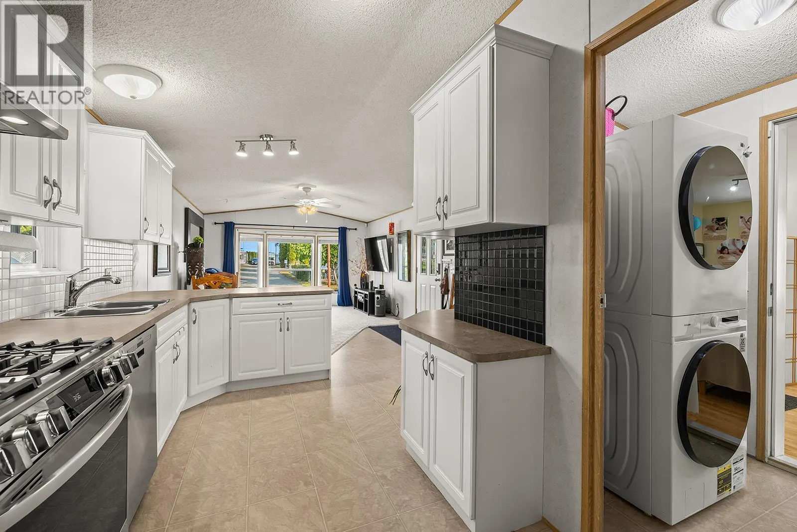 2005 Boucherie Road Unit# 95